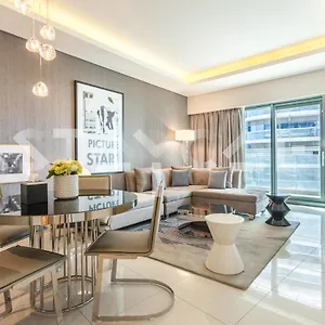Staycae Paramount Towers شقة دبي